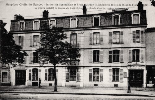 Carte postale du Centre anticancéreux / Centre de radiothérapie profonde